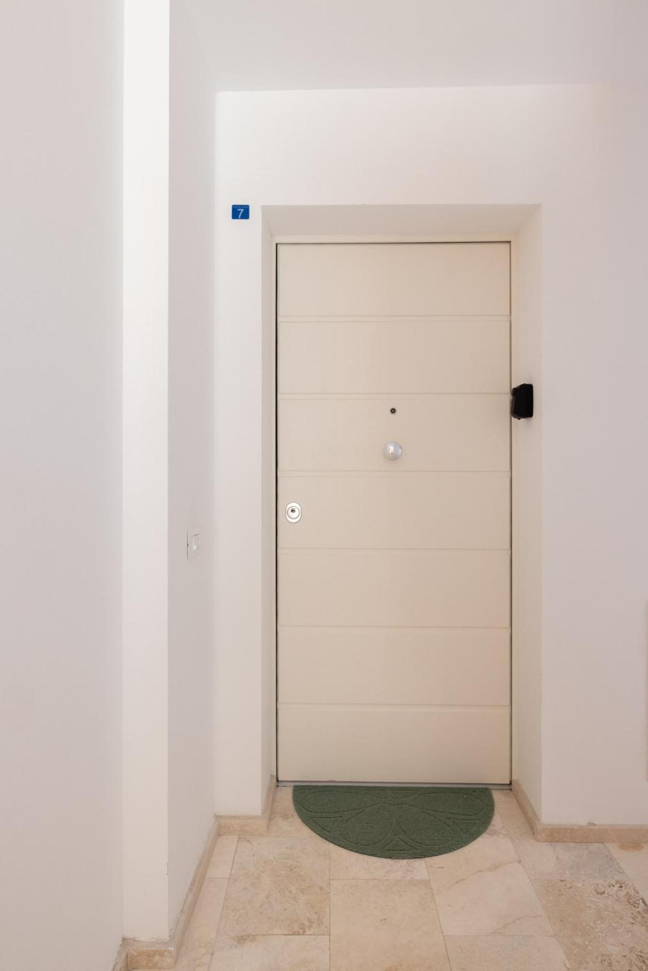 Ampio Monolocale Nel Centro Storico Di Siena Apartment Luaran gambar